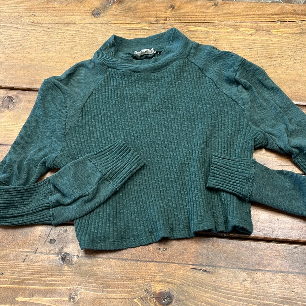 C&V long sleeve crop